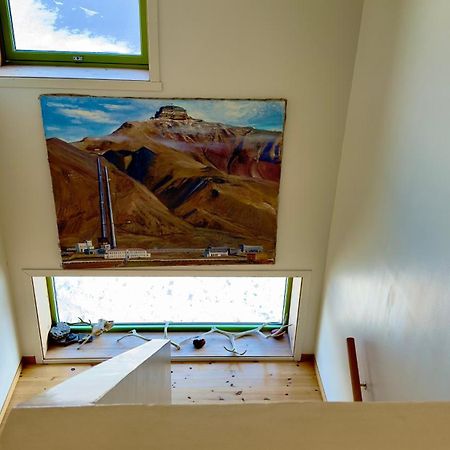 Russkiy Dom Longyearbyen Zewnętrze zdjęcie