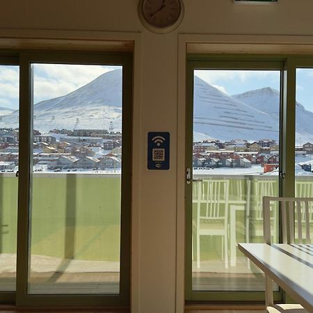 Russkiy Dom Longyearbyen Zewnętrze zdjęcie