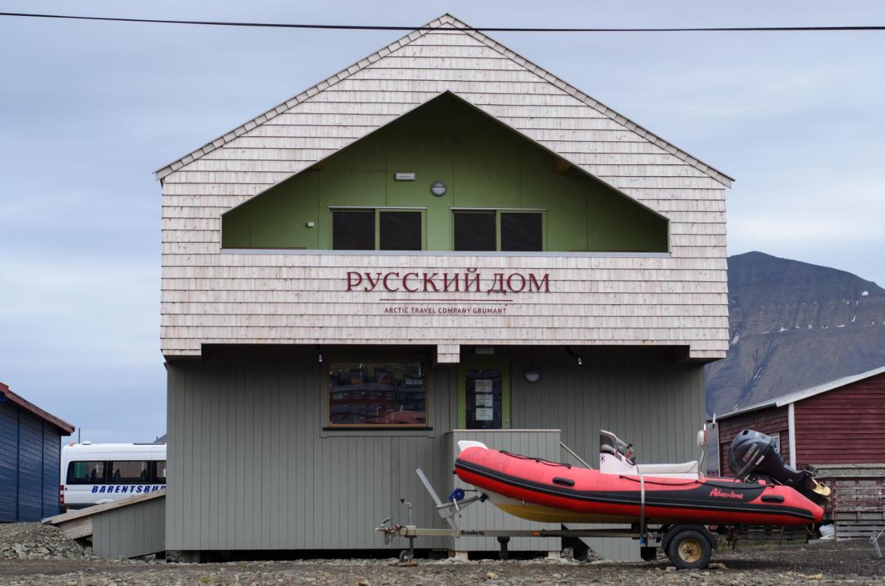 Russkiy Dom Longyearbyen Zewnętrze zdjęcie